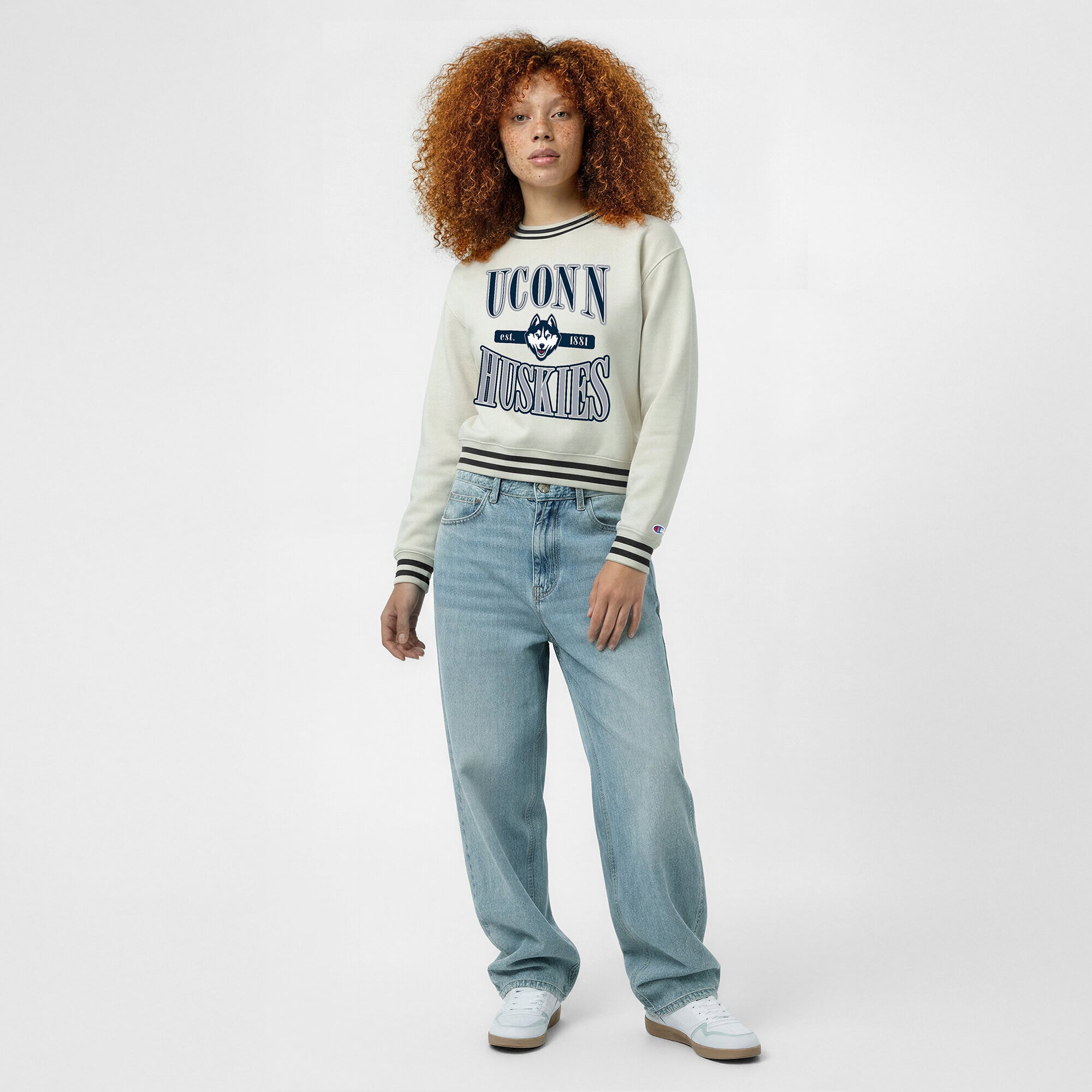 Women's Champion  White UConn Huskies Yarn Dye Rib Reverse Weave Crew Sweatshirt